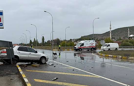 Konya'da traktör ve otomobil kazası paniğe neden oldu