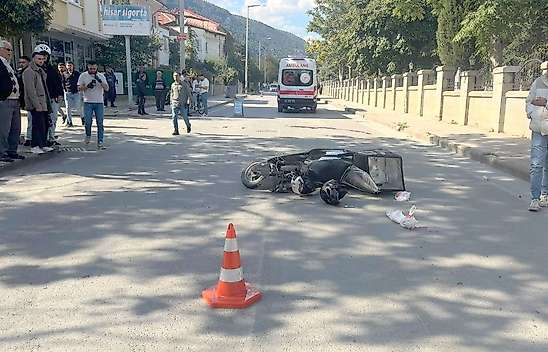 Konya'da zincirleme kazada motokurye hayatını kaybetti
