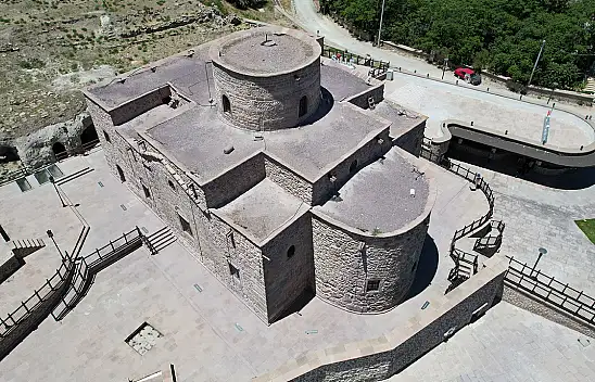 Konya'daki bin 700 yıllık kilise hala ayakta