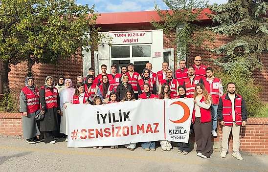 Konya'dan Kızılay gönüllüleri Ankara'ya çıkarma yaptı!