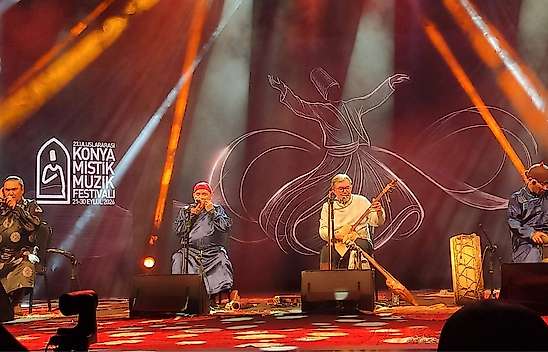 Konya Mistik Müzik'te 'Hun Huur Tu' mest etti