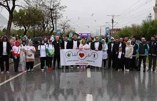 Konya Yarı Maratonu'nda Sağlık Rüzgarı