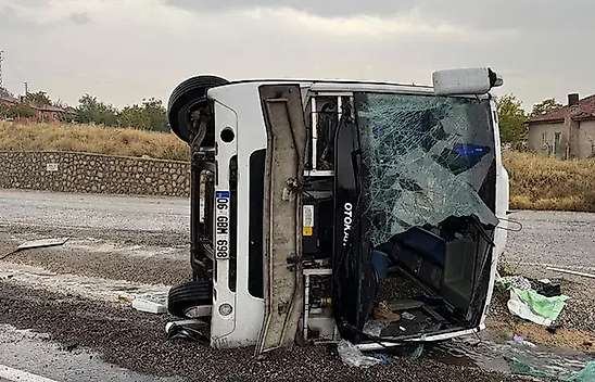 Konya yolunda can pazarı! İşçi servisi devrildi, çok sayıda yaralı var