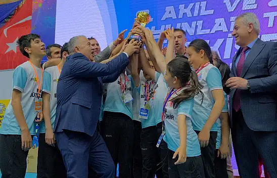 Konya zirveyi bırakmadı