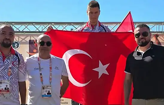 Konyalı sporcu, Bulgaristan'da çifte sevinç yaşadı