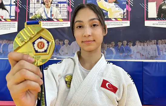 Konyalı sporcu, madalyaları şampiyonlukla süsledi