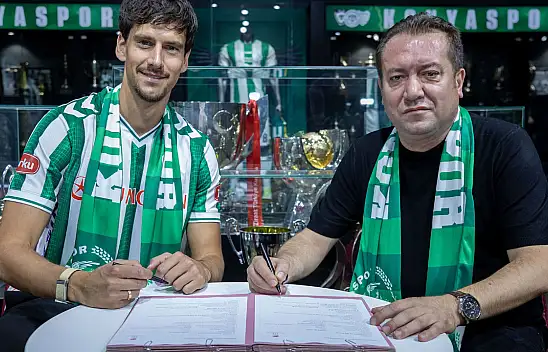 Konyaspor'da beklenen imza geldi! Jevtovic'le anlaşma sağlandı