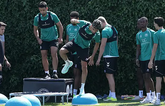 Konyaspor'da denemeye alınan Dwomoh transferi ne durumda?