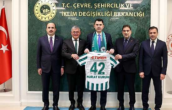 Konyaspor'dan Bakan Kurum'a ziyaret