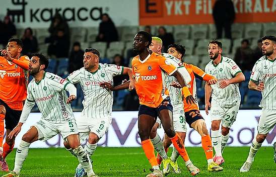 Konyaspor evinde, Akşehir deplasmanda