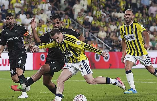 Konyaspor, Fenerbahçe'ye direnemedi