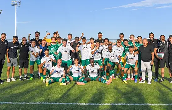 Konyaspor'un gençleri Rize'yi rahat geçti