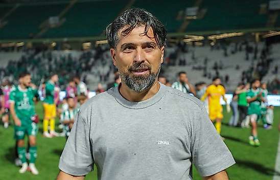 Konyaspor'un teknik patronu Palut: Destek beni duygulandırdı