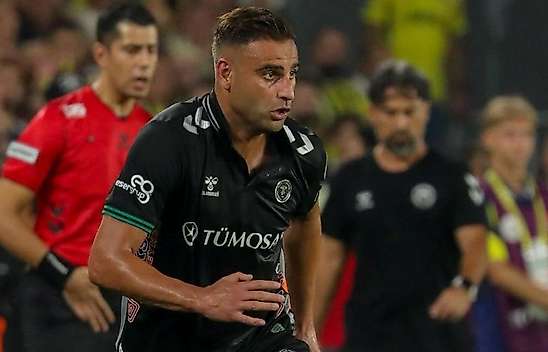 Konyasporlu Deniz'den hakem sitemi