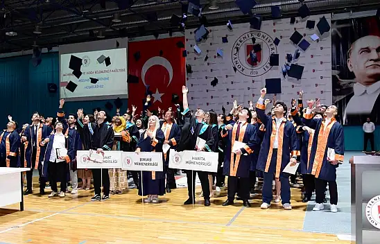 KTÜN Mühendislikte mezuniyet coşkusu