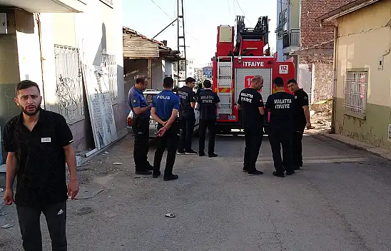 Malatya'da 5 büyüklüğündeki deprem paniğe neden oldu