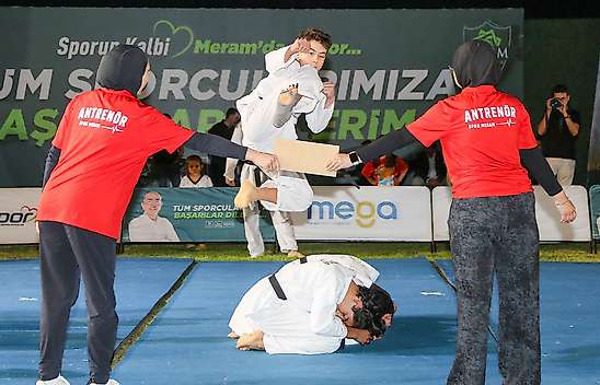 MEGA Yaz Spor Okulları'ndan görkemli final