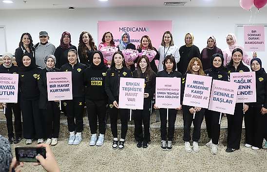 Meme kanserini yenen kadınlar Konya'da buluştu