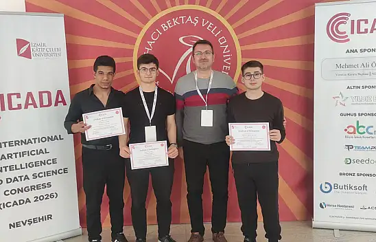 Meslek liseli gençler uluslararası kongrede makale sundu