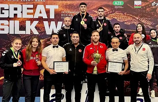 Milli boksörler Azerbaycan'dan madalyalarla döndü