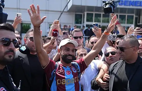 Mohamed Salah Trabzonspor için İstanbul'a geldi