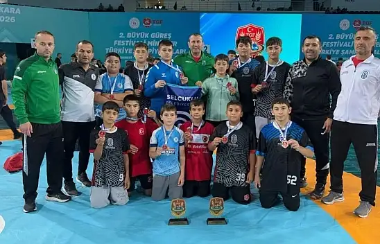 Selçuklu Belediyespor Güreş Takımı zaferle döndü