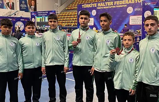Selçuklu Halter Takımı, Ankara'da 2 madalya kazandı