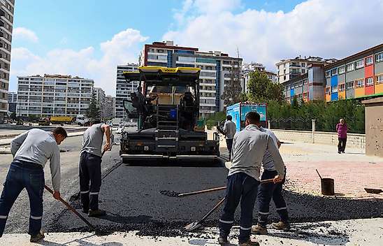 Selçuklu'nun ulaşım konforunu artıyor: 2 bin ton sıcak asfalt mesaisi