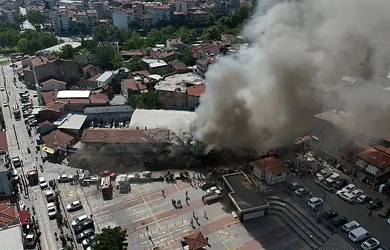 Tarihi Kayhan Çarşısı'nda korkutan yangın