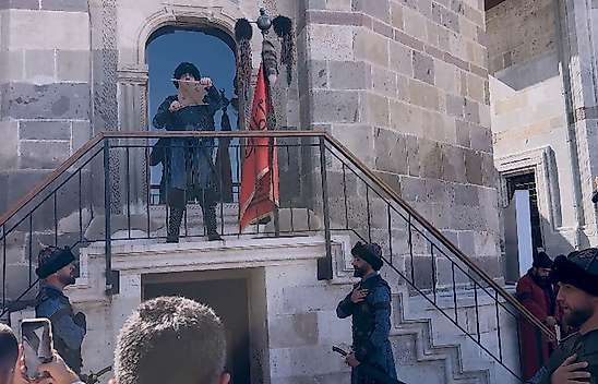 TBMM Başkanı Kurtulmuş, Konya'da Sultanlar Türbesi saygı nöbetini izledi