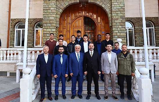 Üniversiteli öğrencilerden Müftülüğe ziyaret