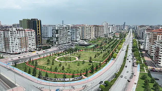  100 bin metrekarelik Şefik Can Parkı, 7'den 70'e herkese hitap ediyor 

