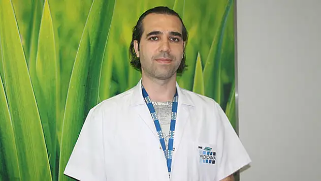 '40 yaşını geçmiş kadınların iki yılda bir mamografi çekilmesi gerekiyor'
