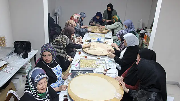  Aden Eğitim Dayanışma ve Yardımlaşma Derneği, eğitime katkılarını sürdürüyor