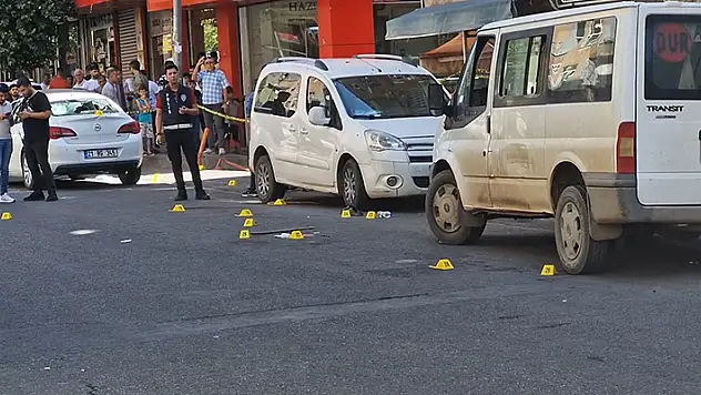  Akrabaların silah, bıçak ve sopalı kavgasında 1 kadın öldü, 2'si ağır 6 yaralı