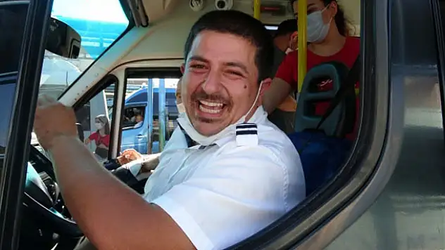 'Allah yemeyenlere de ceza yemeyi nasip etsin' diyerek fenomen olan minibüs şoförü konuştu