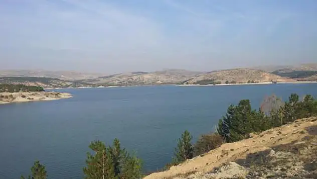  Altınapa Barajı'nda su miktarı kritik düzeye ulaştı! Su tahliyesine başlandı