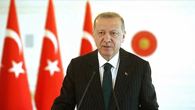 'Anneler ailenin ve toplumun yapı taşını oluşturmakta'