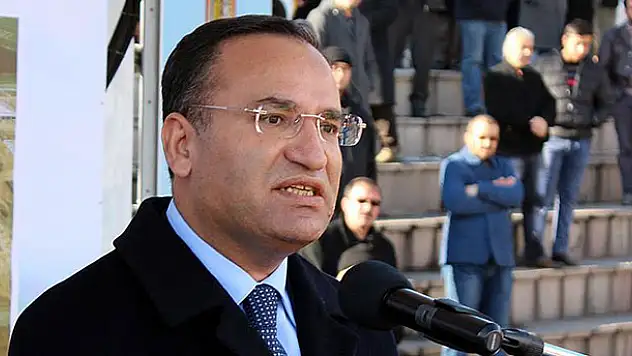 'Attıkları manşetlere bakın böyle bir şey olamaz'