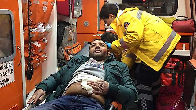 'Babamın intikamını al' diyen yeğenini bıçakladı