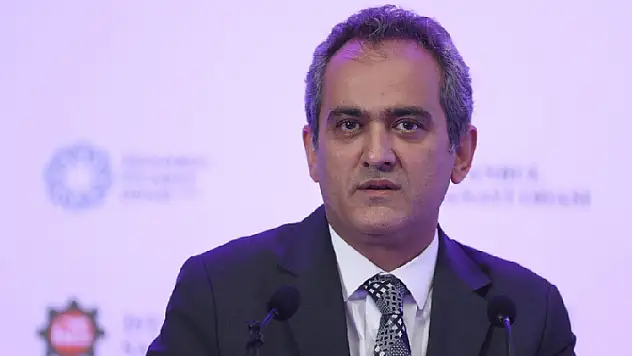  Bakanı Özer: Okullarımızda yeni önlemlere başvuracağımız bir alarm durumu söz konusu değil
