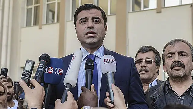 'Barıştan ürkenler var'