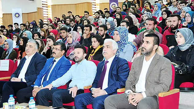 'Başarının sırrı insandır'