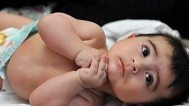 'Bebeği bebek sesi konuşturuyor'