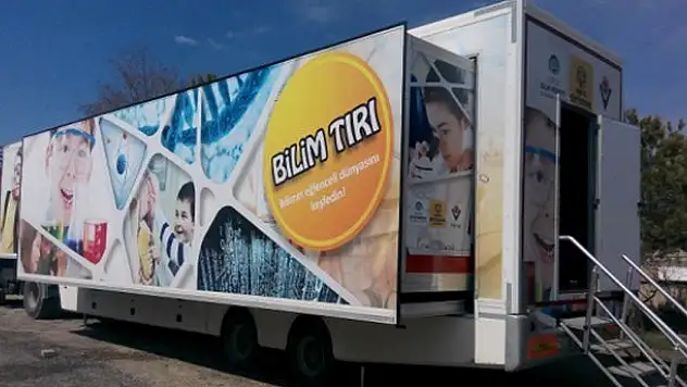 'Bilim Tırı' Kur'an kurslarında