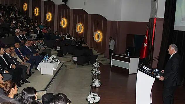 'Bir Kültür ve Turizm Köprüsü: Türk Hava Yolları' konferansı Konya'da düzenlendi