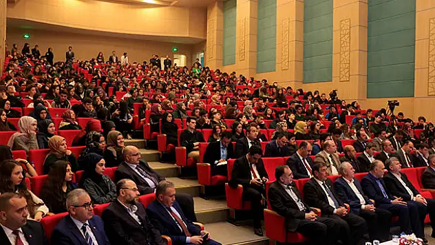 'Biz kimiz' merak edenler Çanakkale'ye bakmalı!