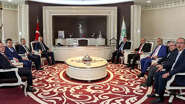 'Bugün vatandaşımızla ve onların dertleriyle hemhal olma zamanı'