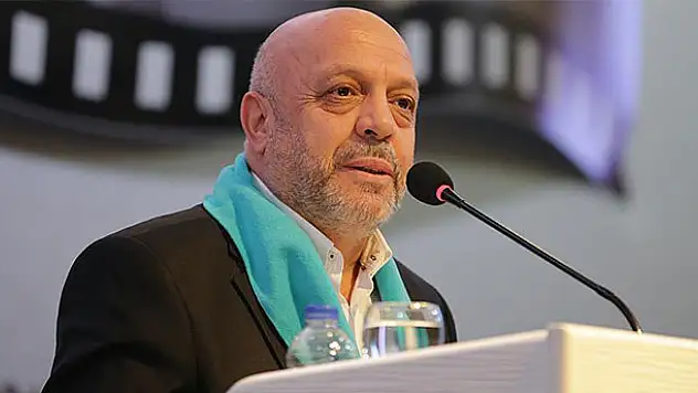 'Bütün darbeleri, muhtıraları, operasyonları reddediyoruz'
