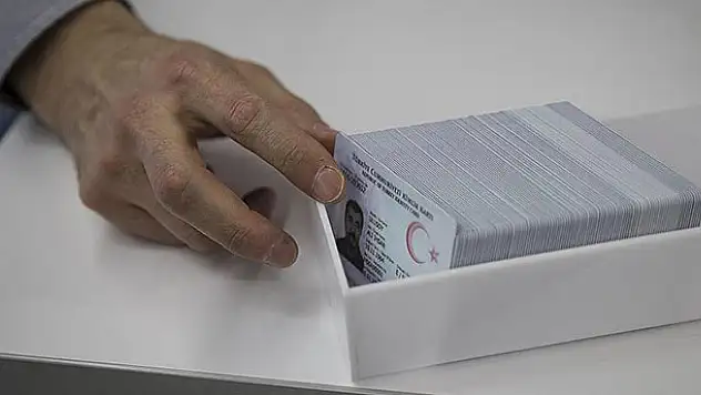 'Çipli kimlik' dönemi 2 Ocak'ta başlıyor